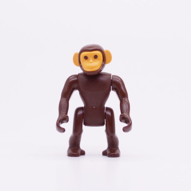 Playmobil 30041780 Chimpansee - Chimpanzee ,  groot uit kunststof in de kleur d.bruin. Geschikt vanaf 3+.