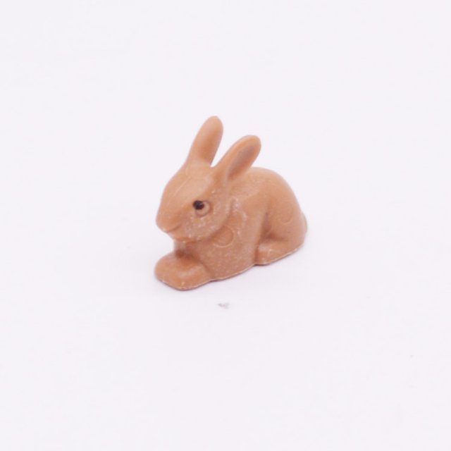 Playmobil 30639784 Jong Konijn Haas Liggend - Young Rabbit Hare Crouching ,  groot uit kunststof in de kleur wit. Geschikt vanaf 3+.