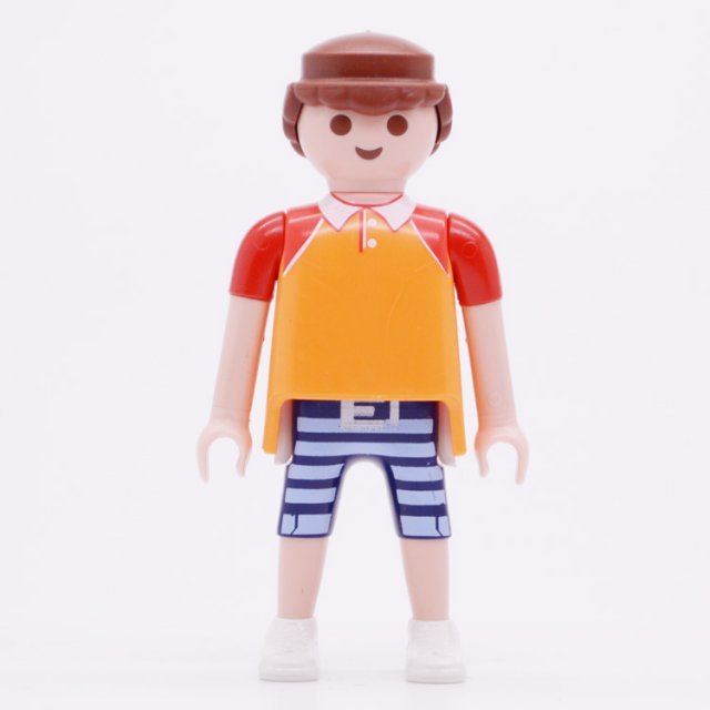 Playmobil 30007484 Man Geel Rood Shirt - Male Yellow Red Shirt ,  groot uit kunststof in de kleur /. Geschikt vanaf 3+.