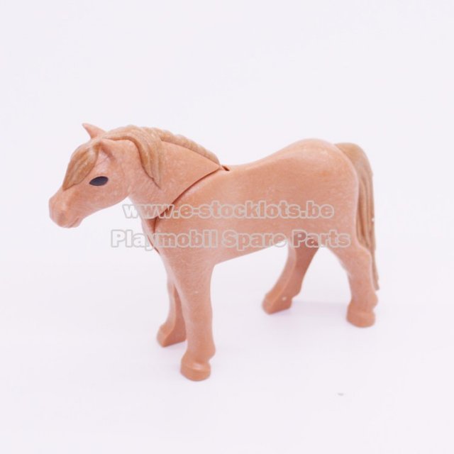 Playmobil 30664173 Pony Licht Bruin - 2011- Pony Light Brown ,  groot uit kunststof in de kleur l.bruin. Geschikt vanaf 3+.